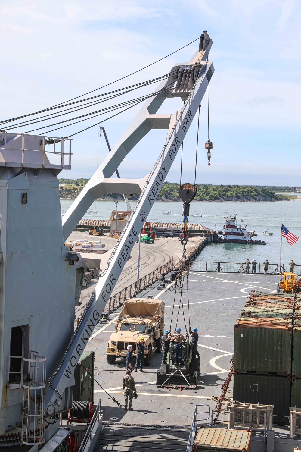 USS Carter Hall pulls into Morehead City