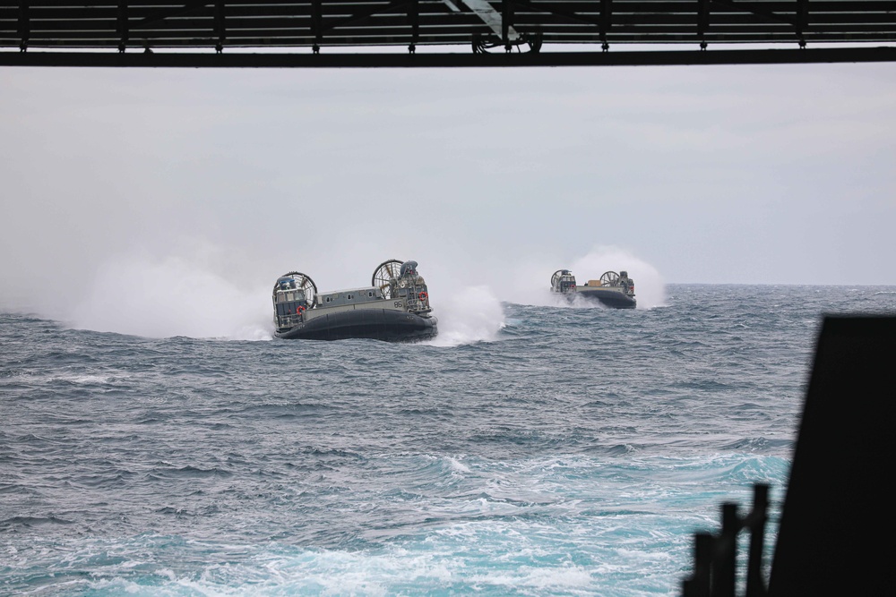 USS Carter Hall Conducts LCAC Operations