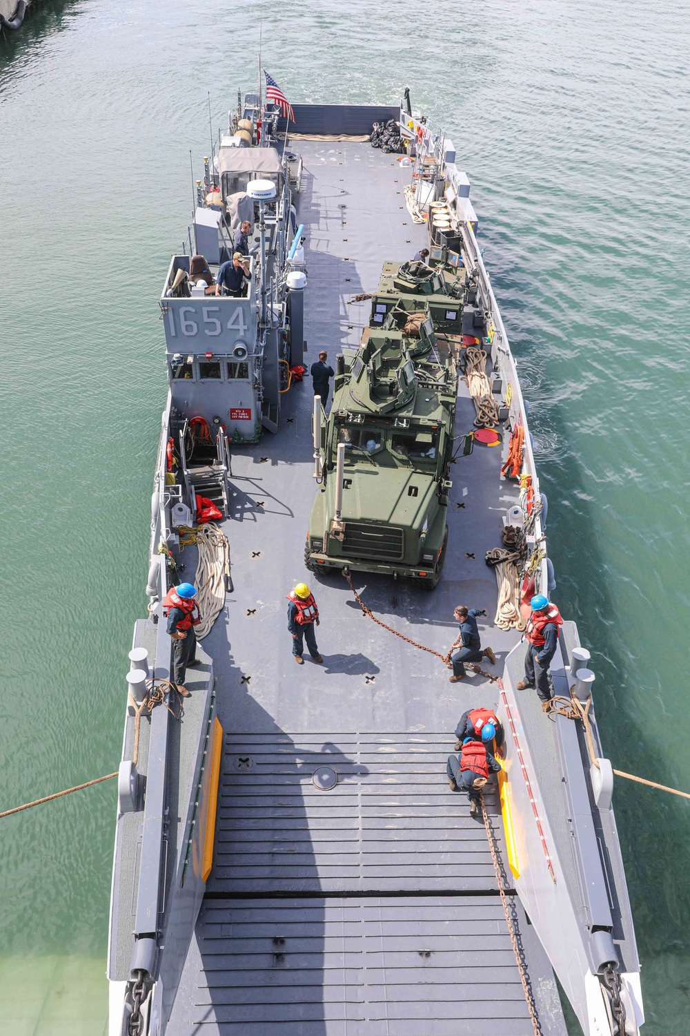 USS Carter Hall pulls into Morehead City