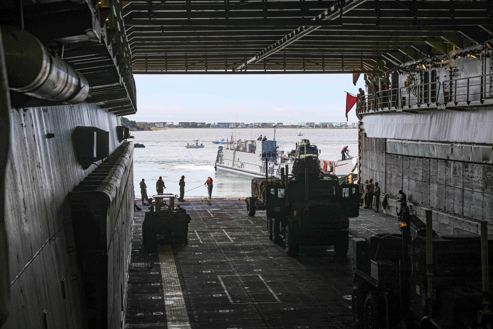 USS Carter Hall pulls into Morehead City