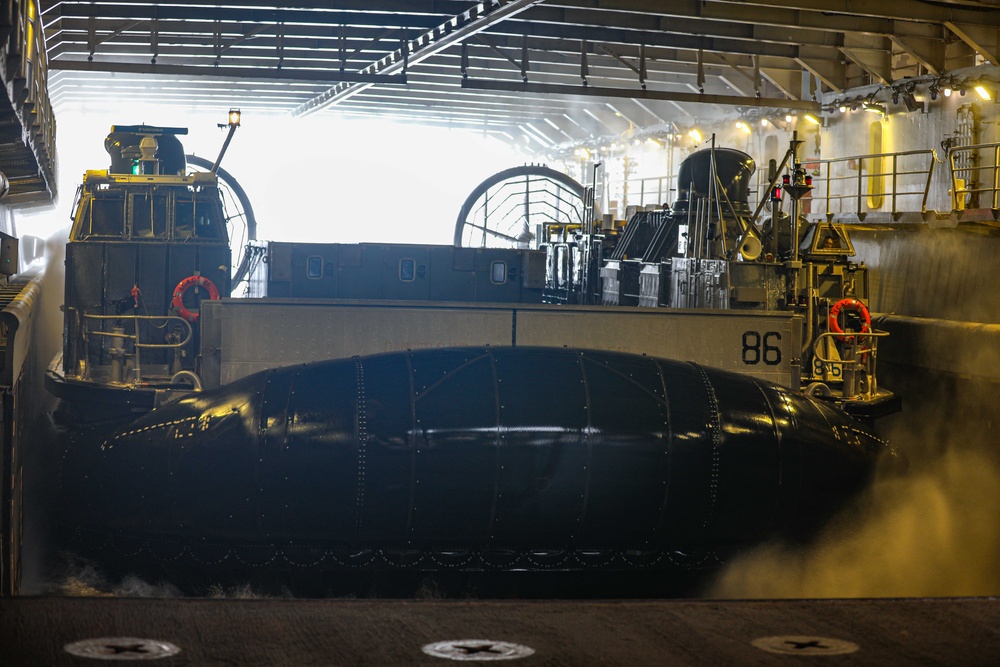 USS Carter Hall Conducts LCAC Operations