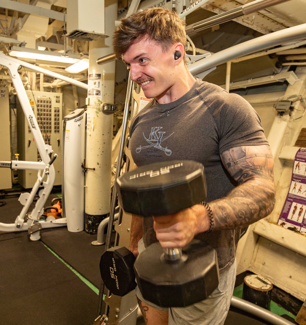 Fire Controlman (Aegis) 2nd Class Griffin Stone Lifts Weights