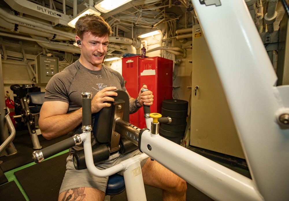 Fire Controlman (Aegis) 2nd Class Griffin Stone Lifts Weights