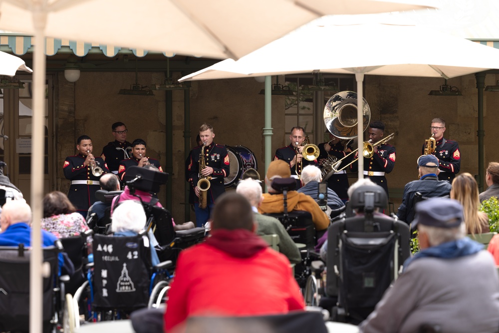 1st Marine Division band performs at Les Invalides