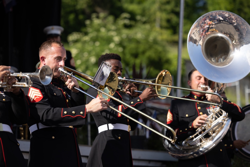 1st Marine Division band performs at Chateau-Thierry