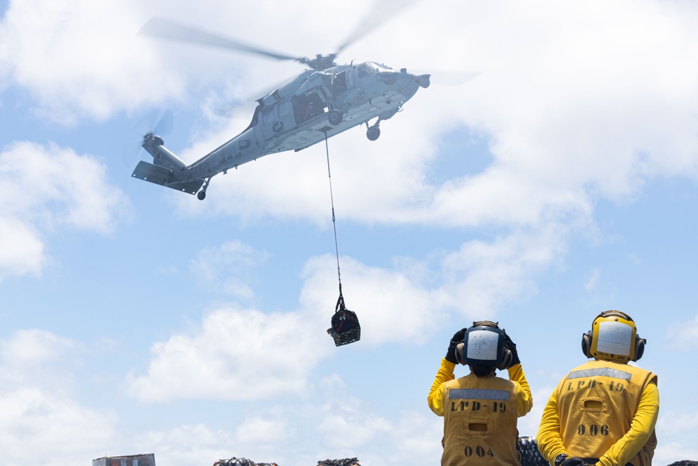 USS Mesa Verde receives Replenishment at Sea from the USNS Patuxent