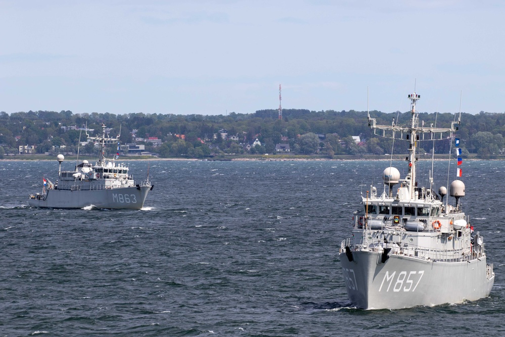 Royal Netherlands ships operate in the Batlic Sea during BALTOPS23