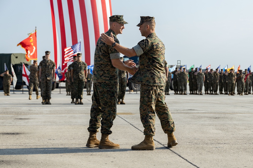 DVIDS - Images - H&HS Change of Command Ceremony [Image 3 of 12]