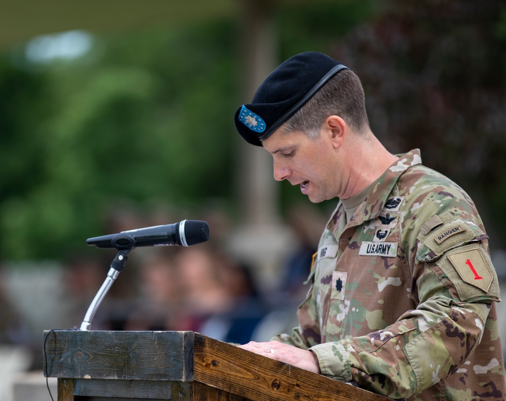 1st Attack Reconnaissance Battalion, 1st Aviation Regiment, 1st Combat Aviation Brigade, 1st Infantry Division Change of Command ceremony