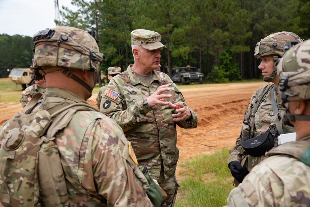 Army Guard Director visits 44th IBCT