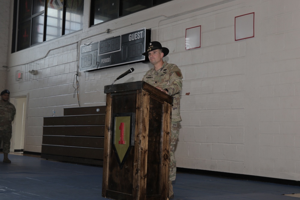 DVIDS - Images - 1-4 Cavalry Change of Command [Image 5 of 5]