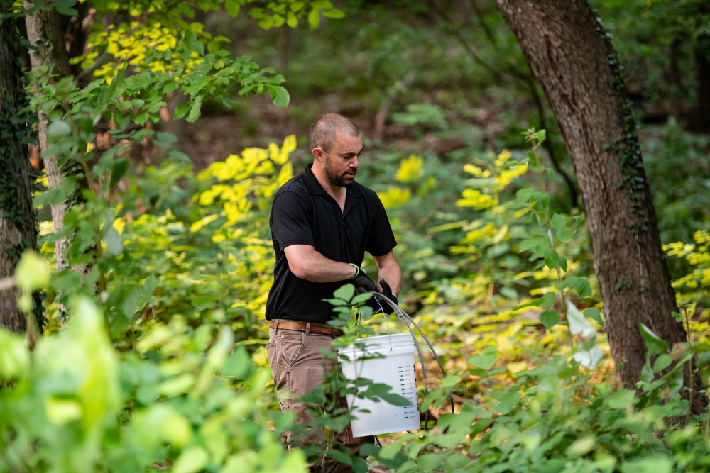 Clean the Bay Event at Arlington National Cemetery