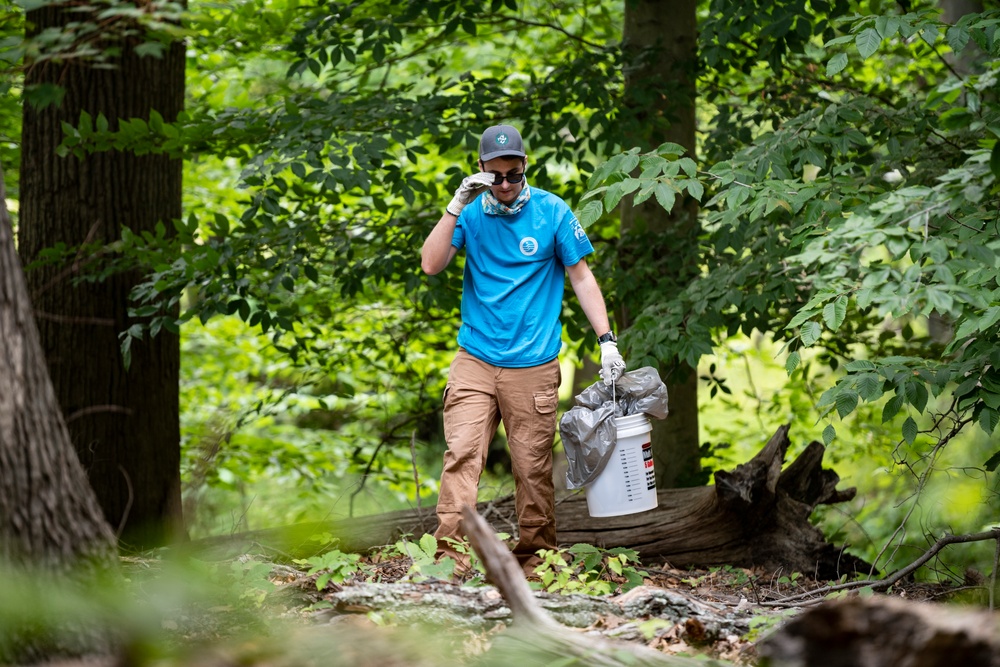 Clean the Bay Event at Arlington National Cemetery