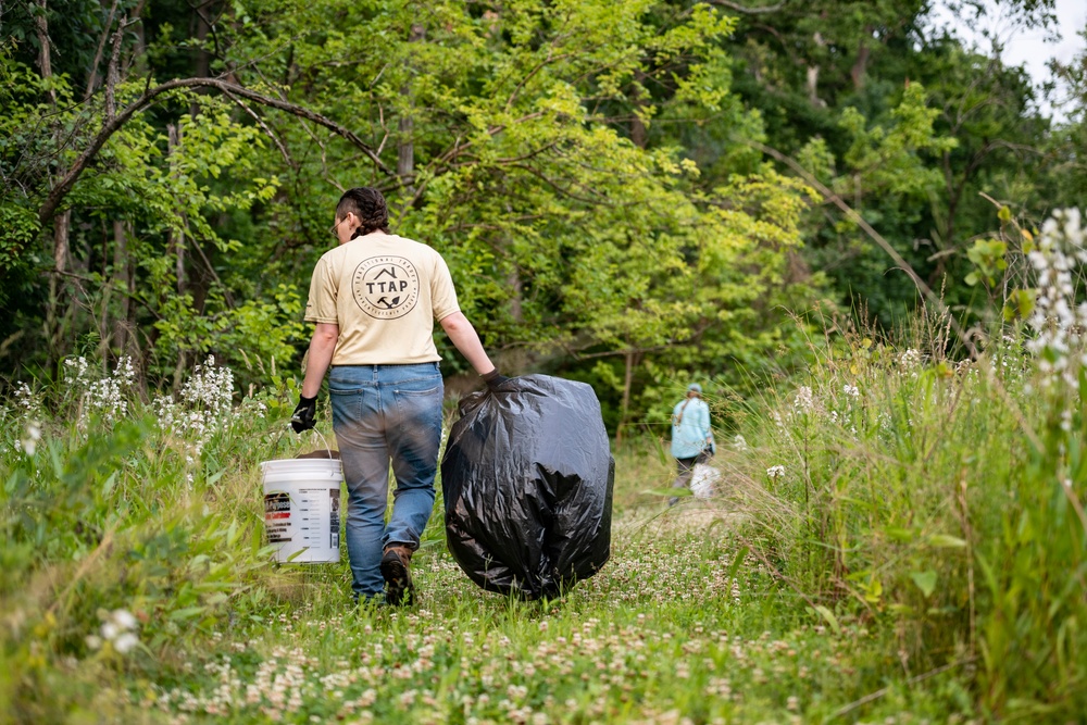 Clean the Bay Event at Arlington National Cemetery