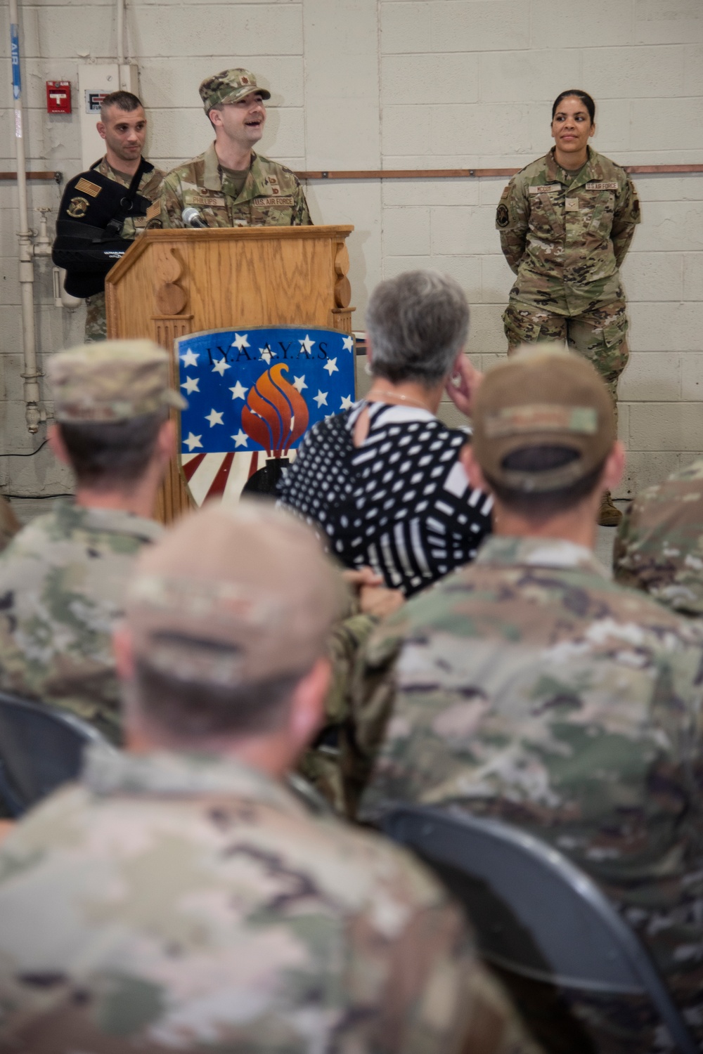 4th MUNS holds change of command ceremony