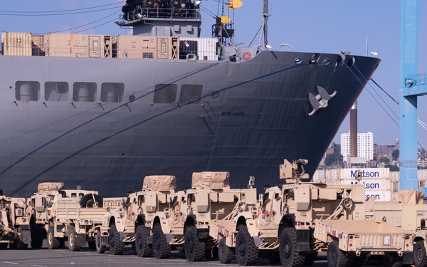833rd Transportation Battalion Loads Equipment for Deployment in the Pacific
