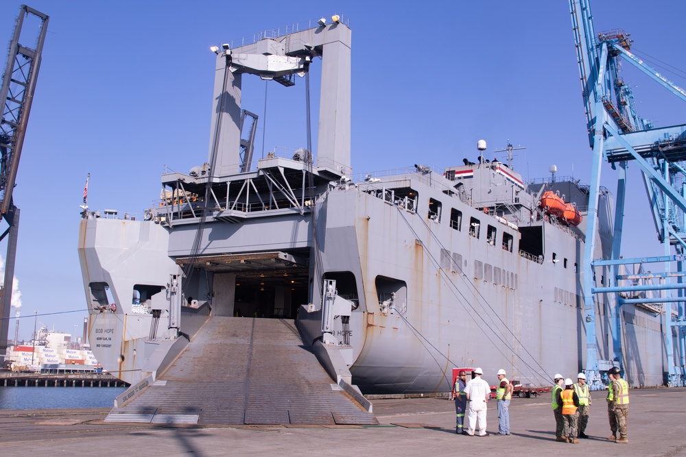 833rd Transportation Battalion Loads Equipment for Deployment in the Pacific