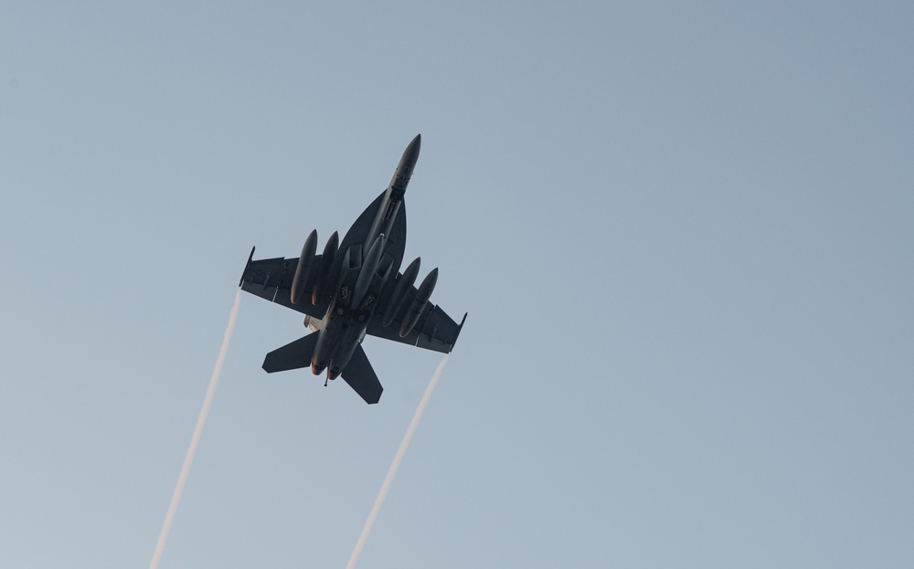 USS Ronald Reagan (CVN 76) conducts flight operations