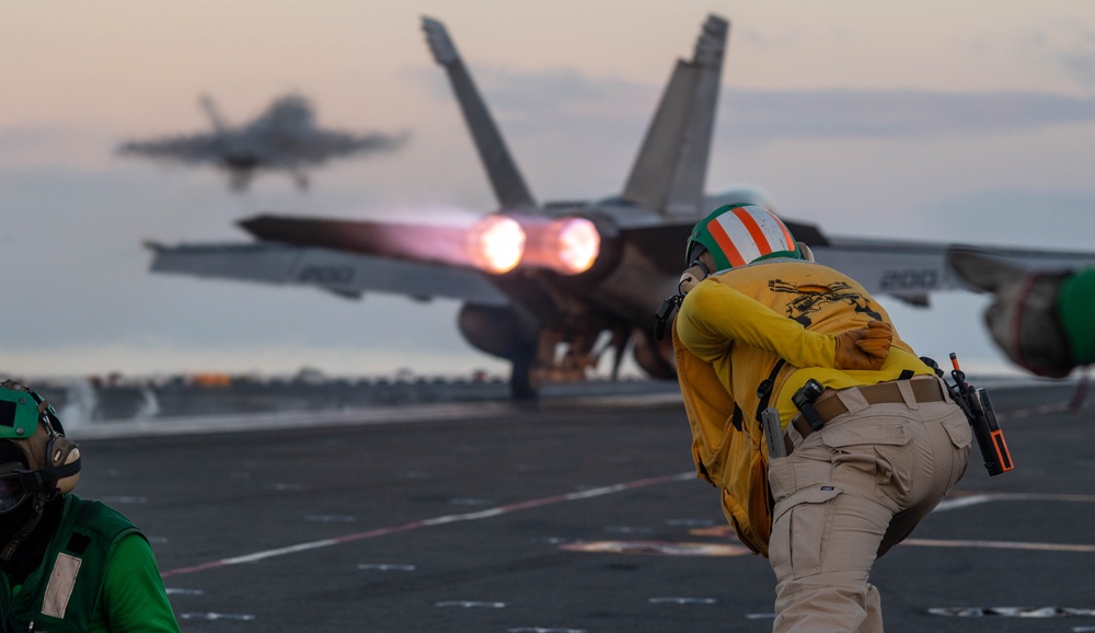 USS Ronald Reagan (CVN 76) conducts flight operations