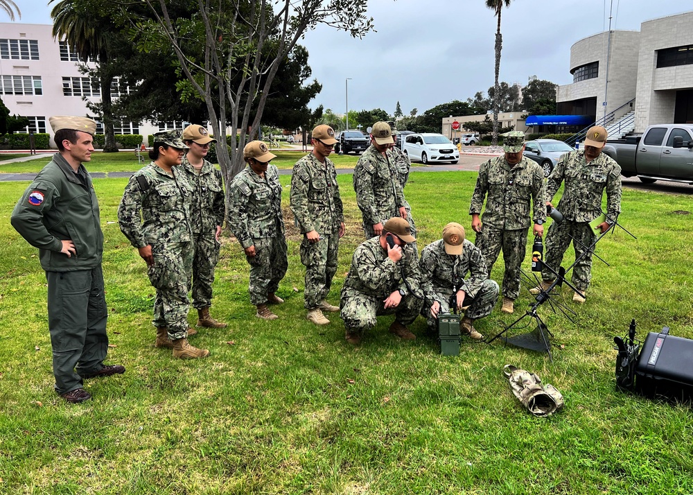 EOD Group One Trains on Next-Generation Communications Technology