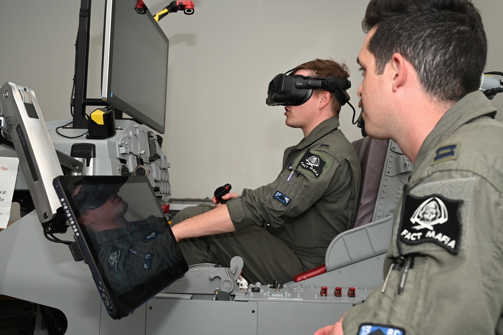 T-38 virtual reality simulator