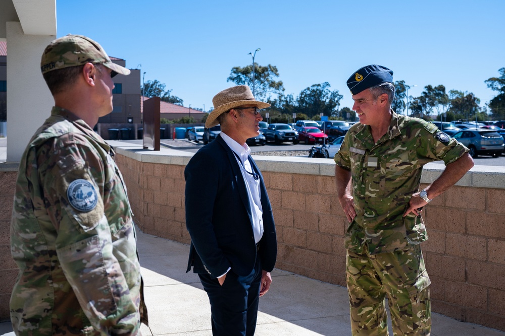 NZAF Air Commodore Sexton visits CFSCC