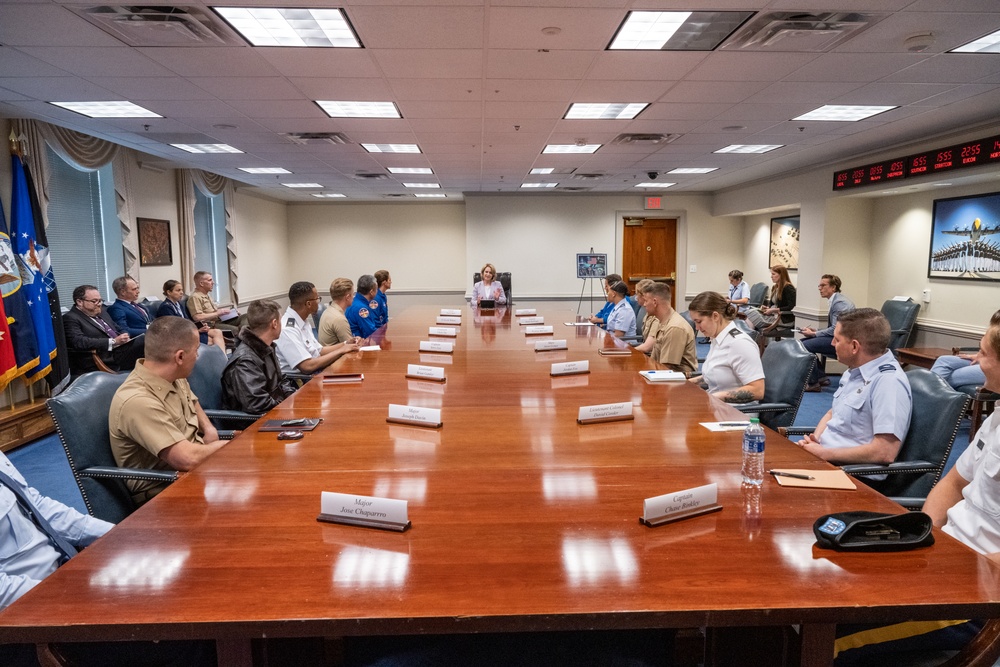 Secretary Hicks meets with Astronauts and prospective astronauts