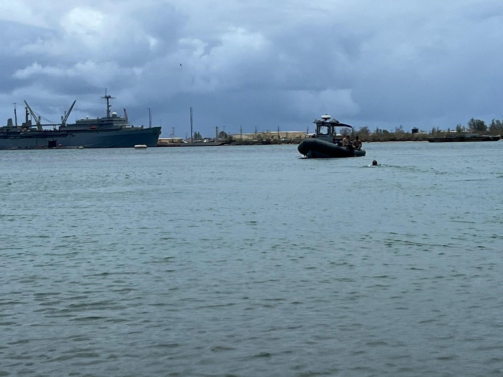 ESL Sailors Conduct Fuel Barge Recovery Inspection