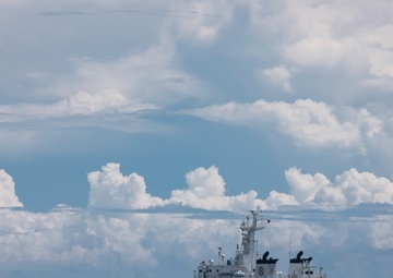 Philippine, Japan and U.S. Coast Guards render honors following trilateral exercise in South China Sea