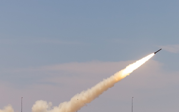 2/10 Marines fire HIMARS in Morocco