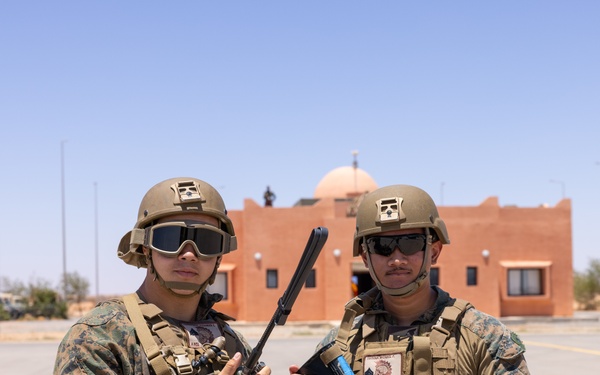 2/10 Marines fire HIMARS in Morocco