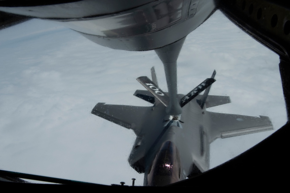 Media receive front row seats to air refueling during exercise Arctic Challenge Exercise