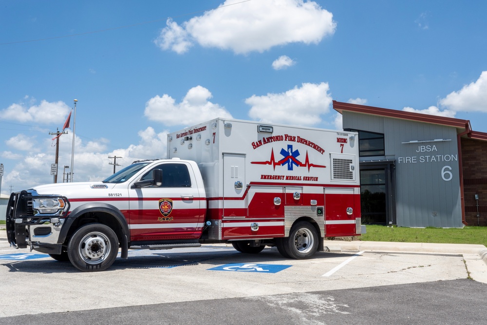 JBSA, San Antonio build stronger ties through EMS support agreement