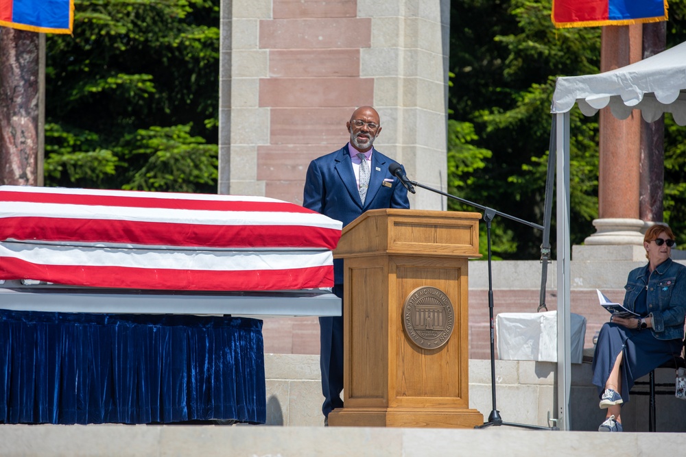 American Battle Monuments Commission hosts WWI unknown soldier burial at Oise-Aisne American Cemetery