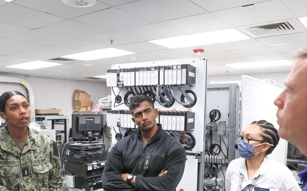 NSWCPD Hosts Steering and Propulsion Control System Physical Throttle Training Summit