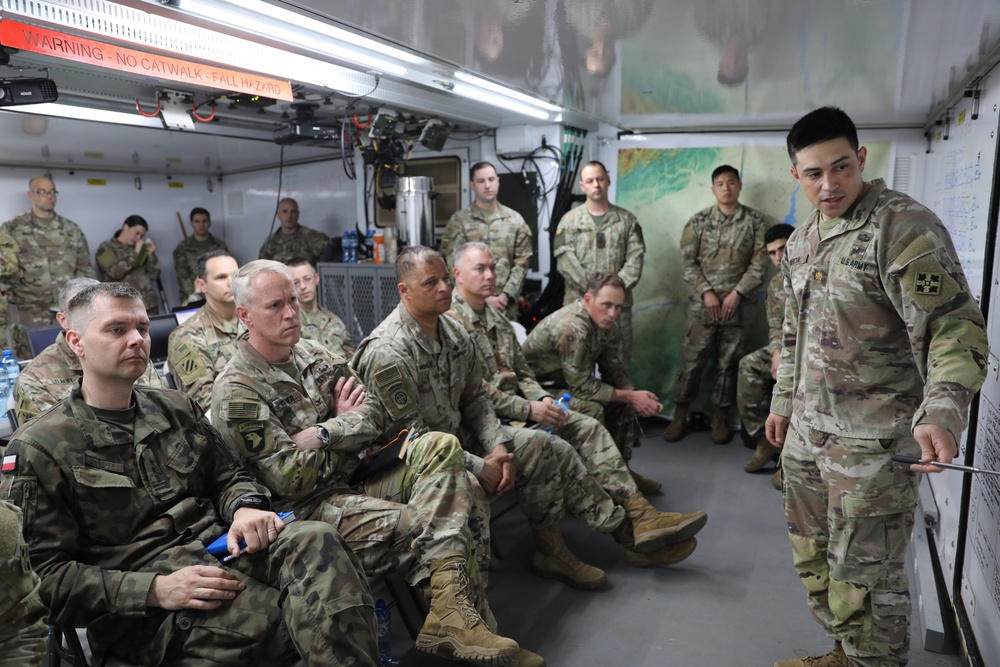 Polish Operations Committee visits 4ID mobile command post at Boleslawiec