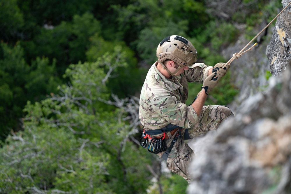 Special Warfare Instructors Practice