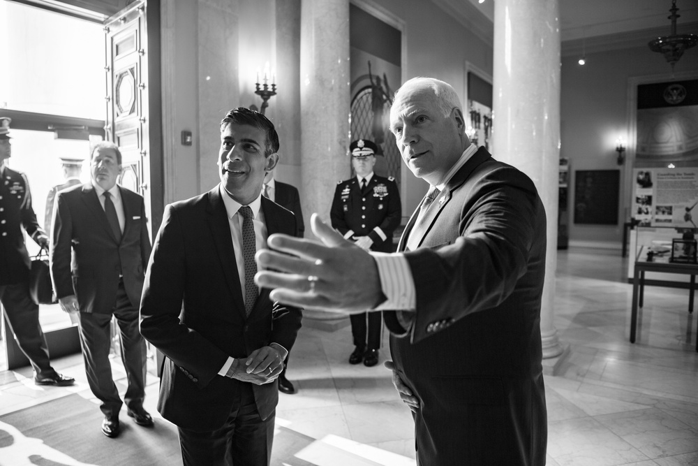 United Kingdom Prime Minister Rishi Sunak Visits Arlington National Cemetery