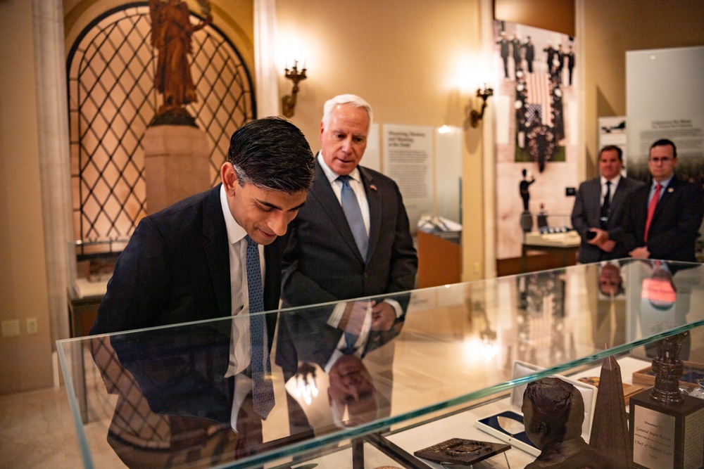 United Kingdom Prime Minister Rishi Sunak Visits Arlington National Cemetery