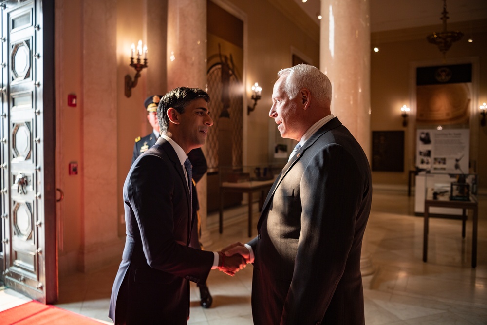 United Kingdom Prime Minister Rishi Sunak Visits Arlington National Cemetery