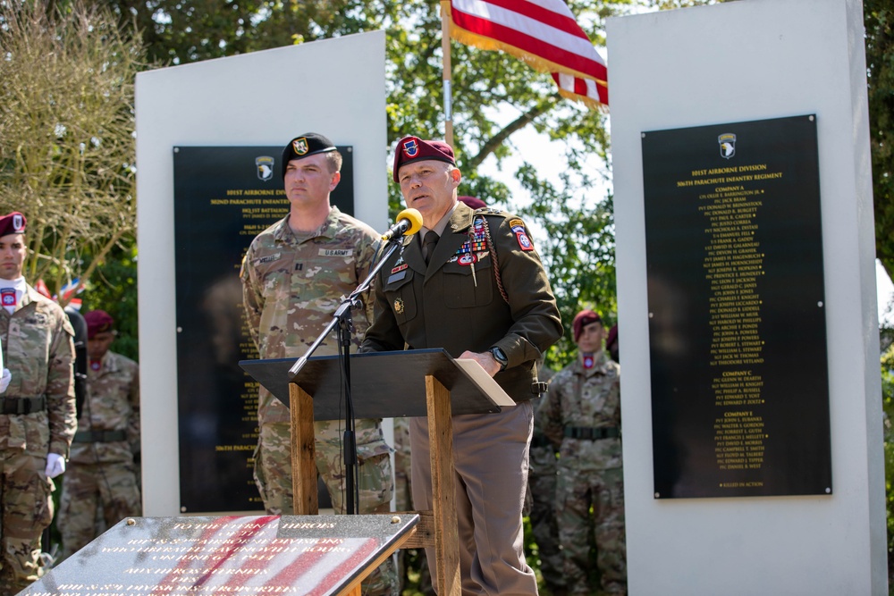 Eternal Heroes' Memorial Ceremony