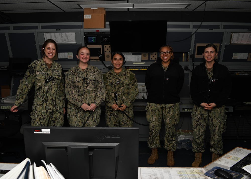 Pax Air Traffic Control Makes History with All-Women Air Traffic Control Crew