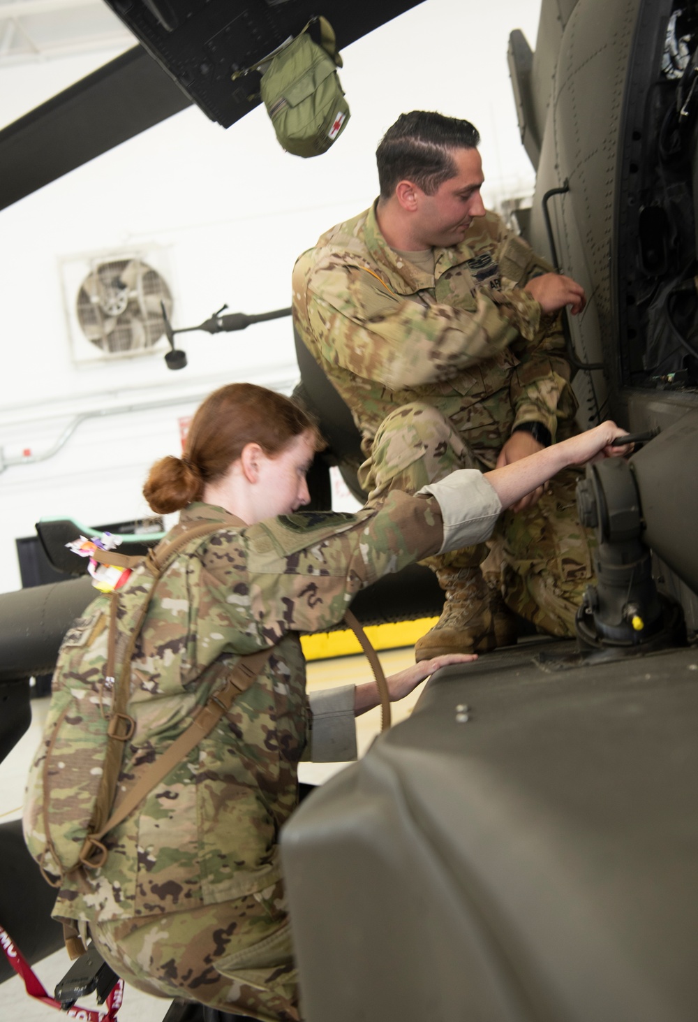 DVIDS Images SCNG cyber and aviation Soldiers host JROTC cadets