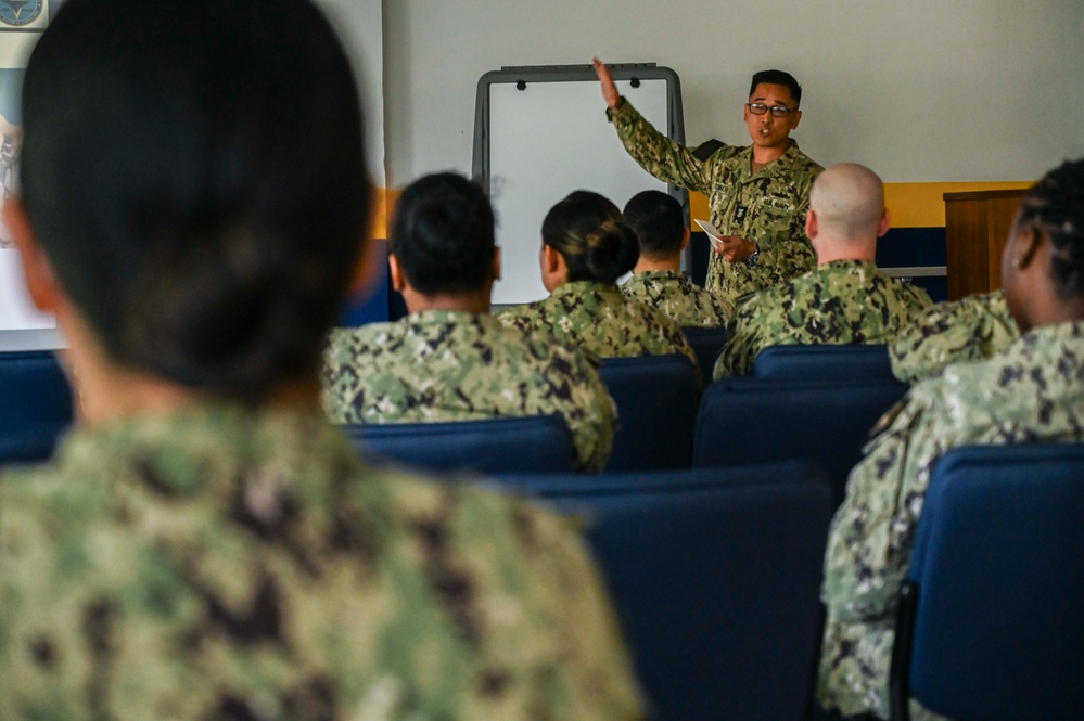 Sailor 360 hosts Leadership Development Training – Leadership versus Leaders