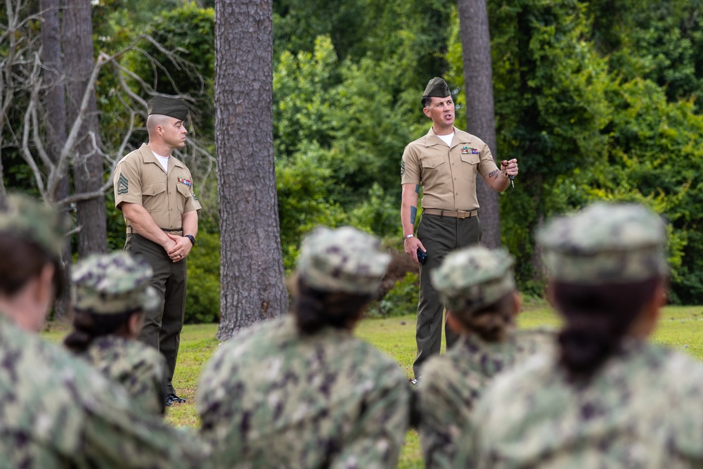 6th Marine Regiment SNCOs speak with U.S. Naval Academy Midshipmen