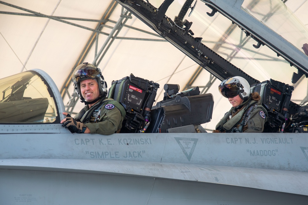 VMFA(AW)-533 Takes Final F/A-18 Hornet Flight