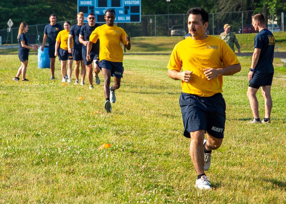 Sailors from U.S. Fleet Cyber Command/U.S. TENTH Fleet participate in a command sponsored fitness event as part of a commemoration of the 81st anniversary of the Battle of Midway on Fort George G. Meade, Md.