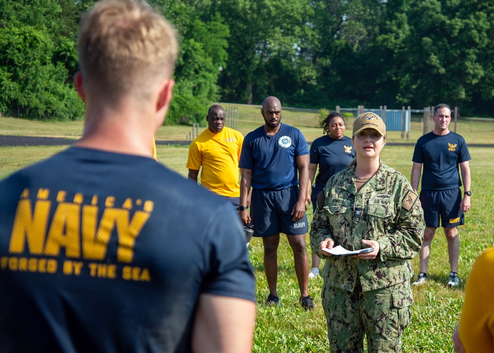 Sailors from U.S. Fleet Cyber Command/U.S. TENTH Fleet participate in a command sponsored fitness event as part of a commemoration of the 81st anniversary of the Battle of Midway on Fort George G. Meade, Md.