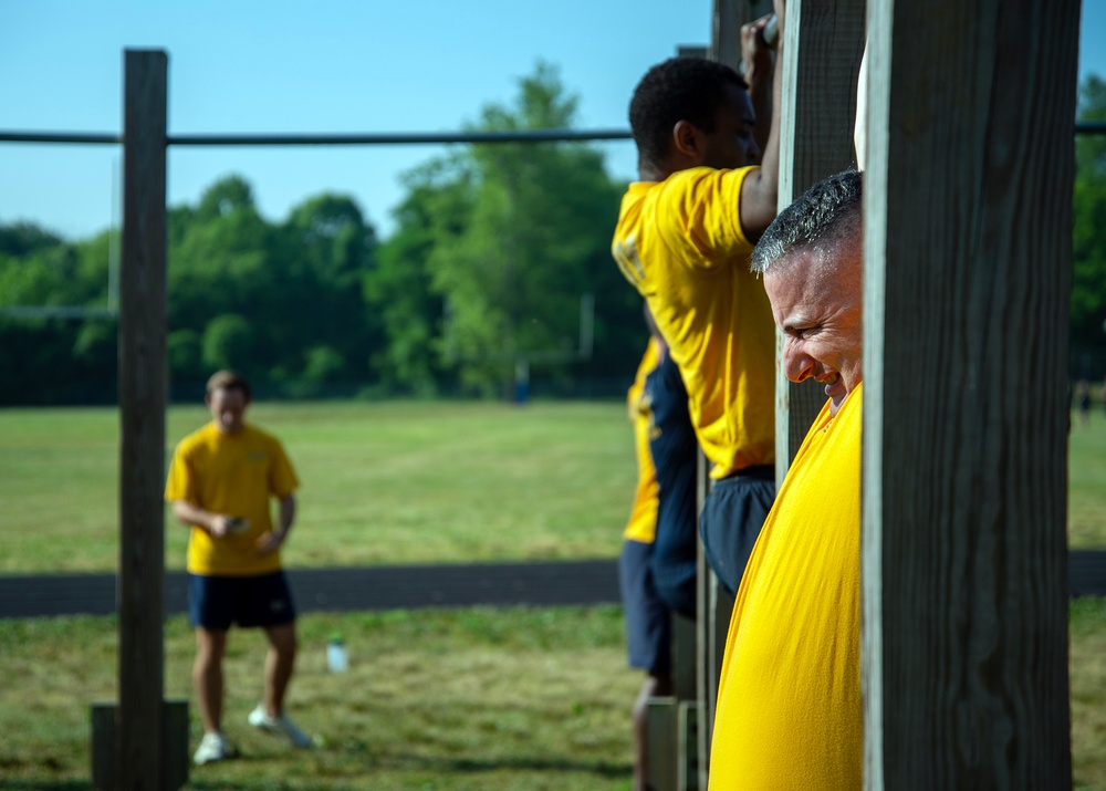 Sailors from U.S. Fleet Cyber Command/U.S. TENTH Fleet participate in a command sponsored fitness event as part of a commemoration of the 81st anniversary of the Battle of Midway on Fort George G. Meade, Md.