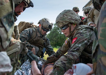 Medical leaders offer trainees insight to kick-off exercise